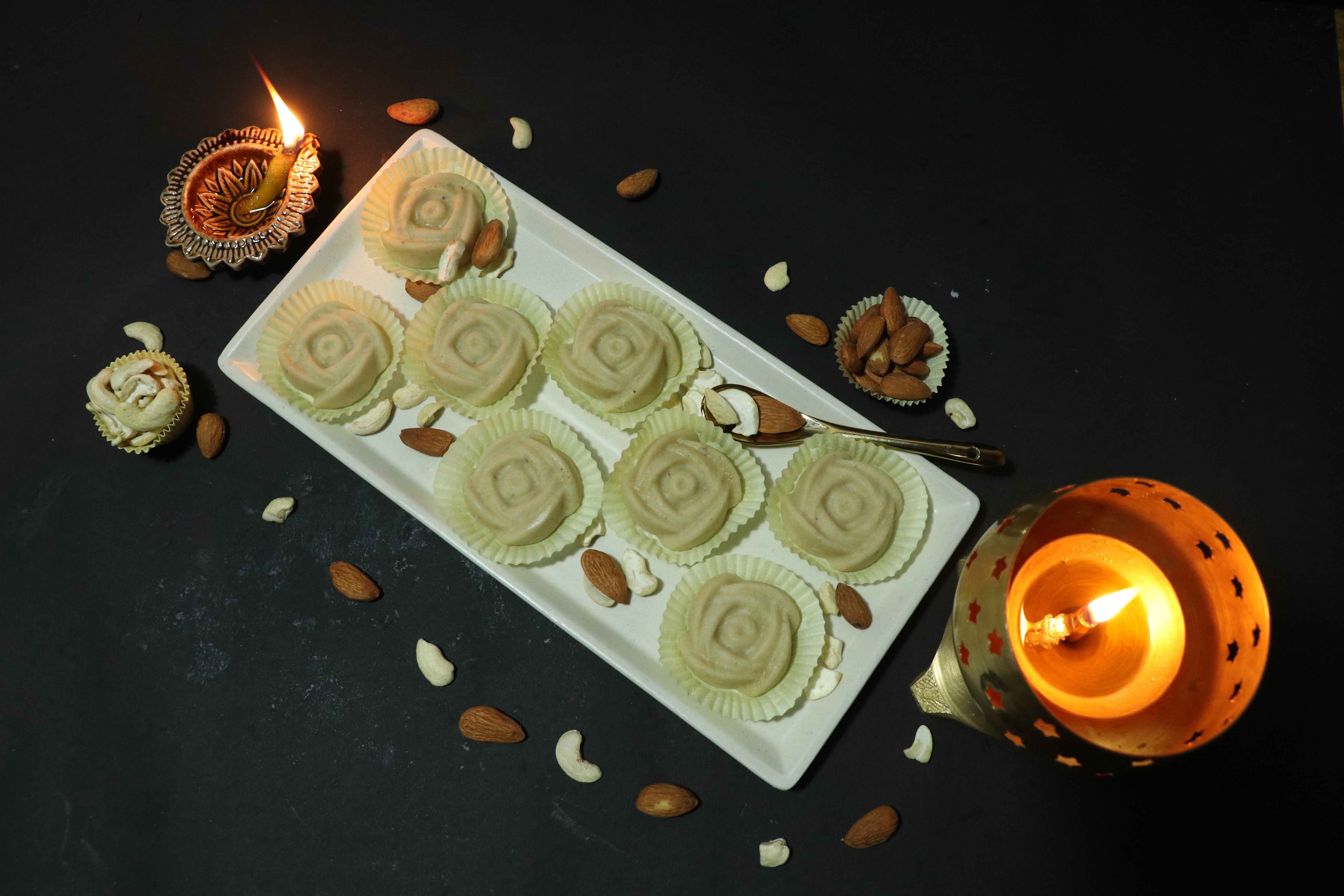 Sugar-Free Stevia based Kaju-Burfi (Rose Shape) 500g + 50g Mouth Freshener FREE - Misstevia